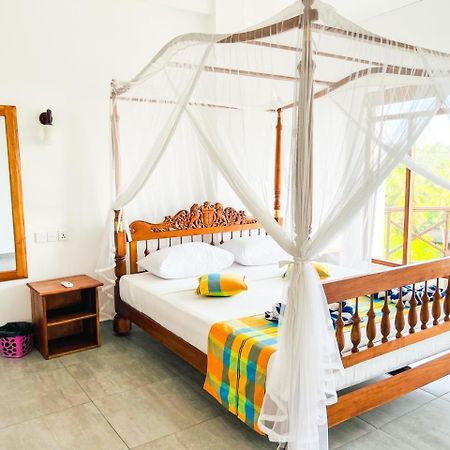 Twenty-Two Weligambay Hotel Weligama Buitenkant foto