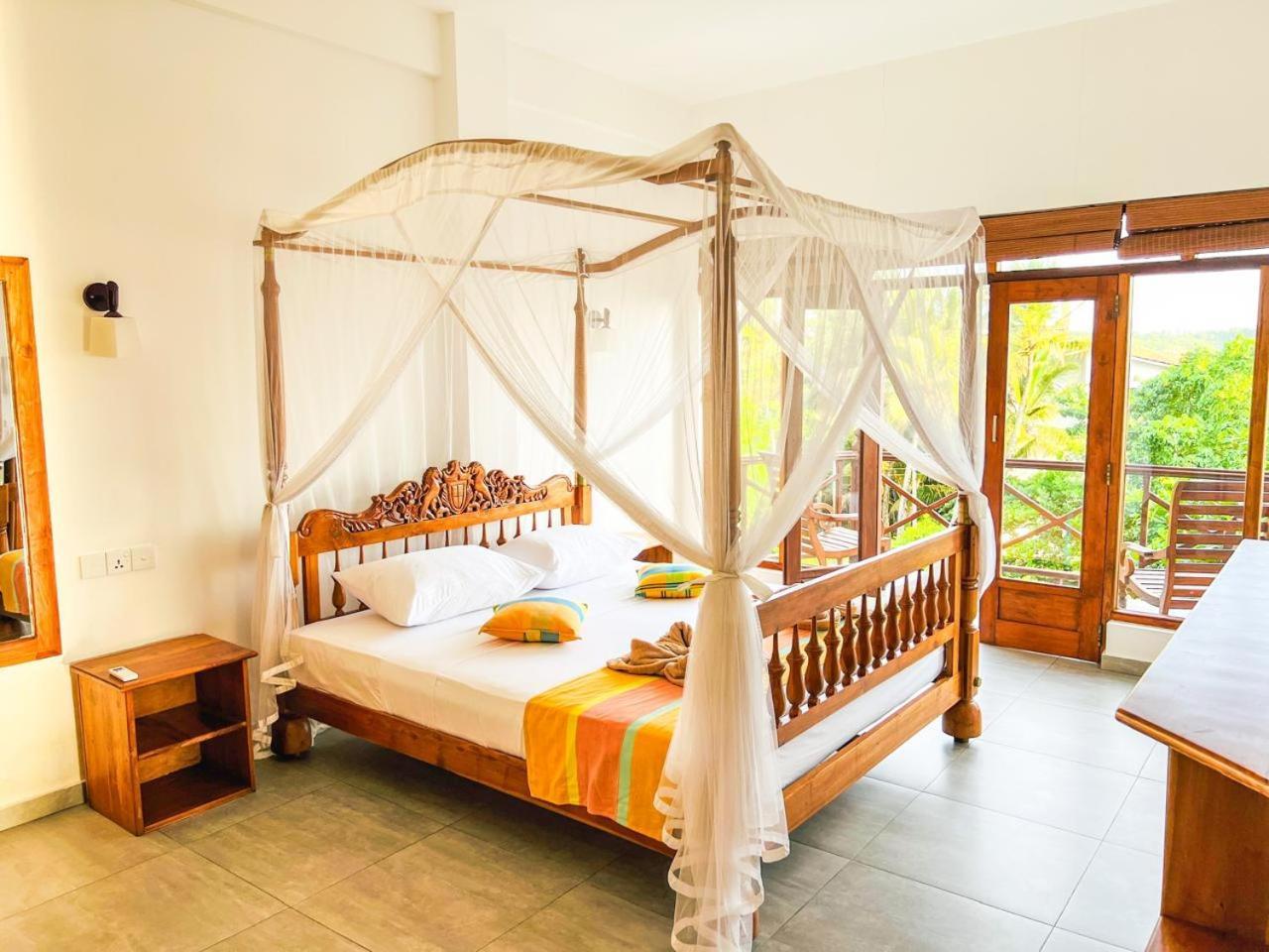 Twenty-Two Weligambay Hotel Weligama Buitenkant foto