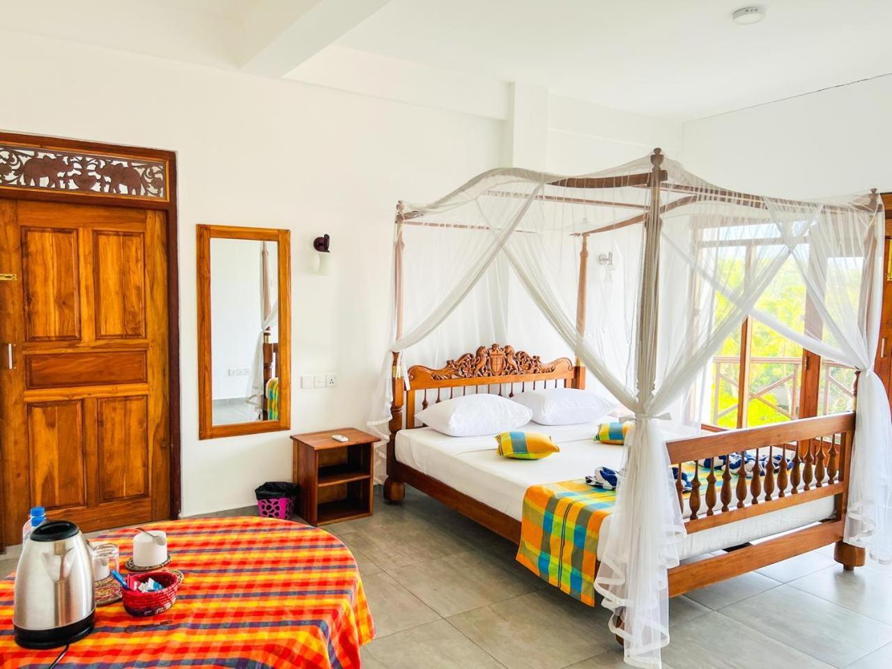 Twenty-Two Weligambay Hotel Weligama Buitenkant foto
