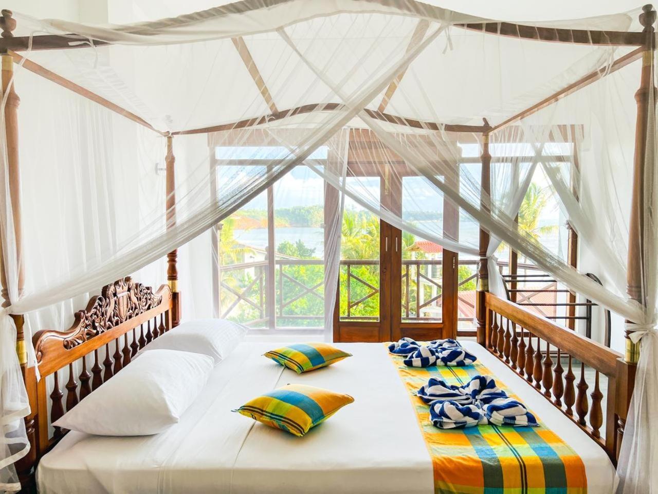 Twenty-Two Weligambay Hotel Weligama Buitenkant foto