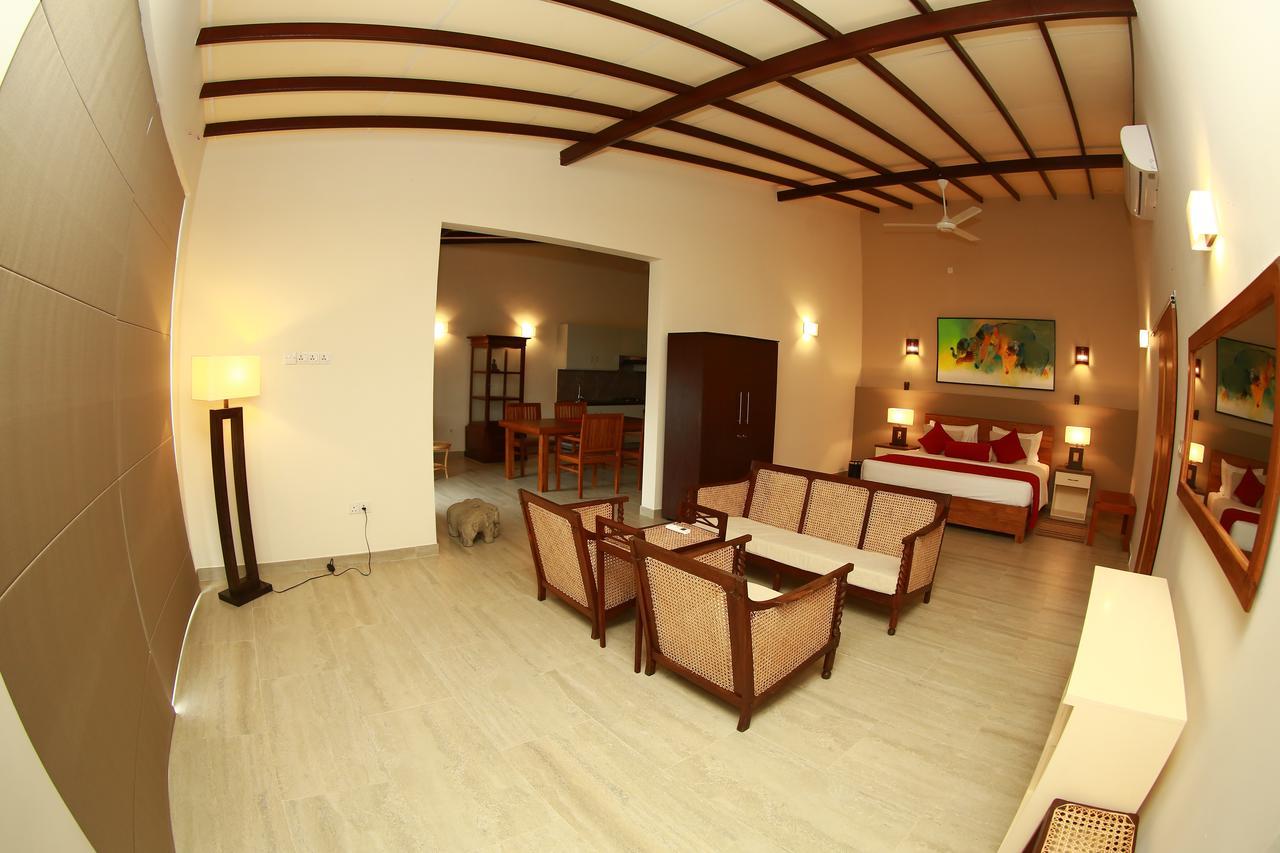 Twenty-Two Weligambay Hotel Weligama Buitenkant foto
