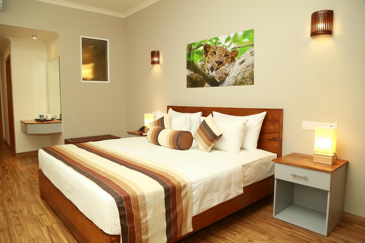 Twenty-Two Weligambay Hotel Weligama Buitenkant foto