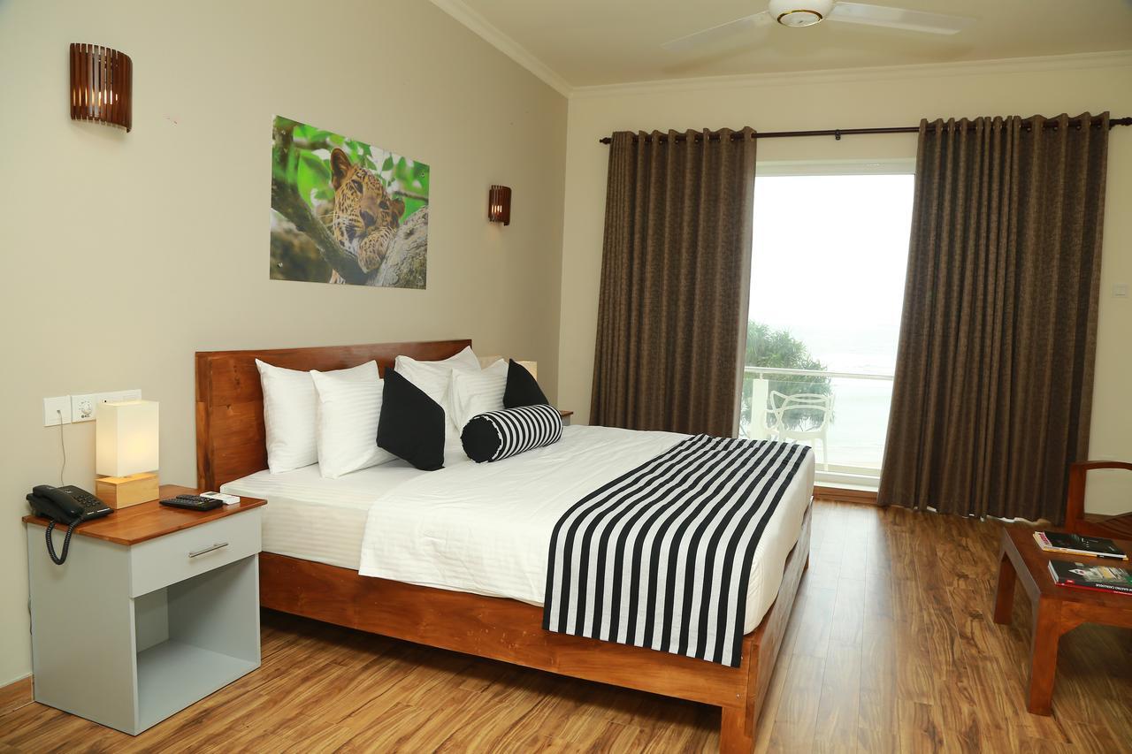 Twenty-Two Weligambay Hotel Weligama Buitenkant foto