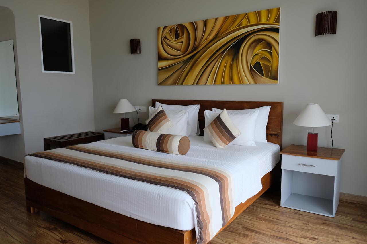 Twenty-Two Weligambay Hotel Weligama Buitenkant foto