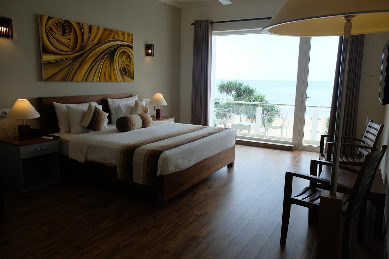 Twenty-Two Weligambay Hotel Weligama Buitenkant foto