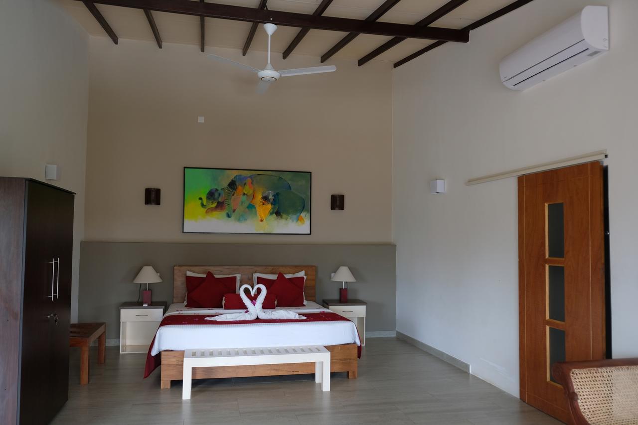 Twenty-Two Weligambay Hotel Weligama Buitenkant foto
