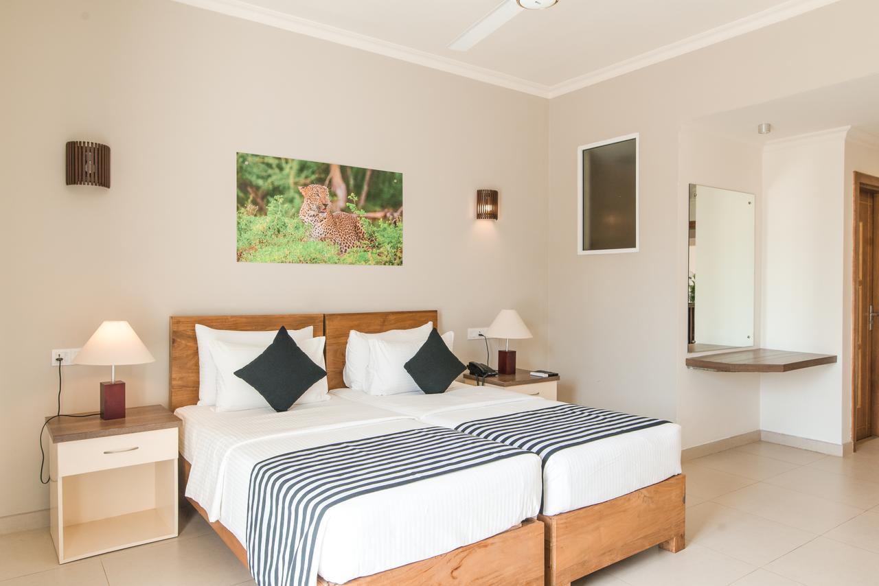 Twenty-Two Weligambay Hotel Weligama Buitenkant foto