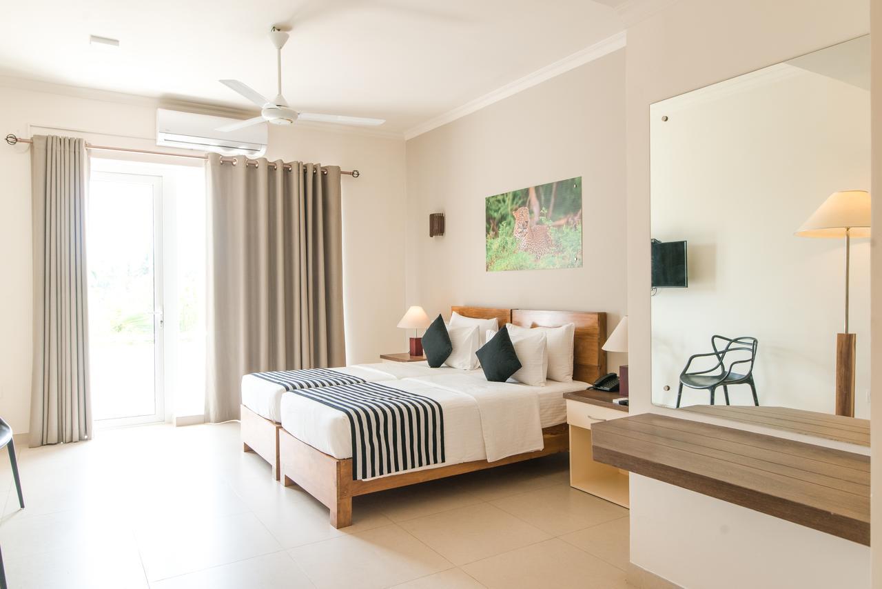 Twenty-Two Weligambay Hotel Weligama Buitenkant foto
