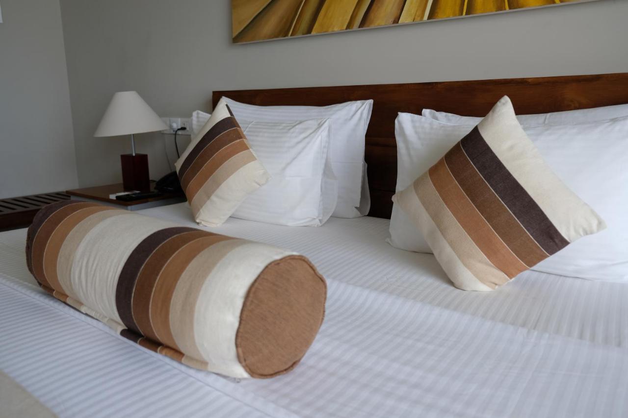 Twenty-Two Weligambay Hotel Weligama Buitenkant foto